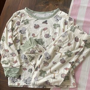 Kids Football Print Pajamas tullabee 3T like new!!